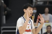 bob体育登录入口-崔永熙全场出战17分钟，投篮2中1得到2分4篮板
